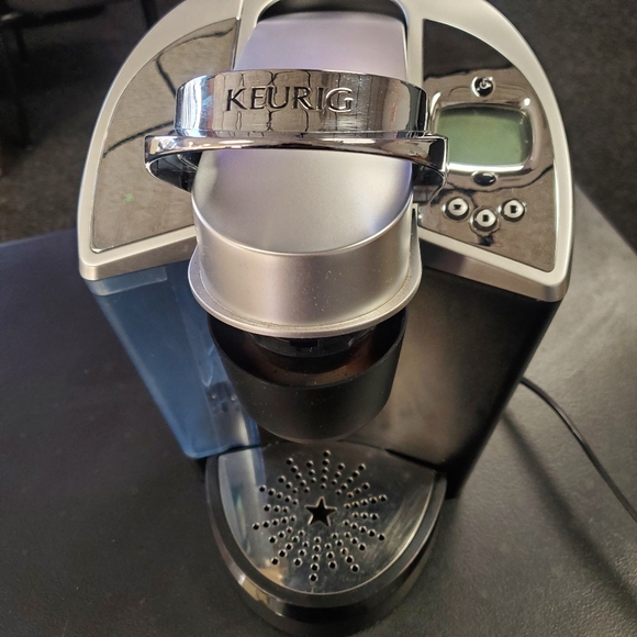 Keurig Coffee Maker - Picture 2 of 4